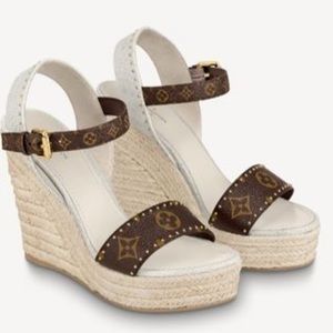 Brand New!!! Louis Vuitton Monogram 2021 Coastline wedge sandal.